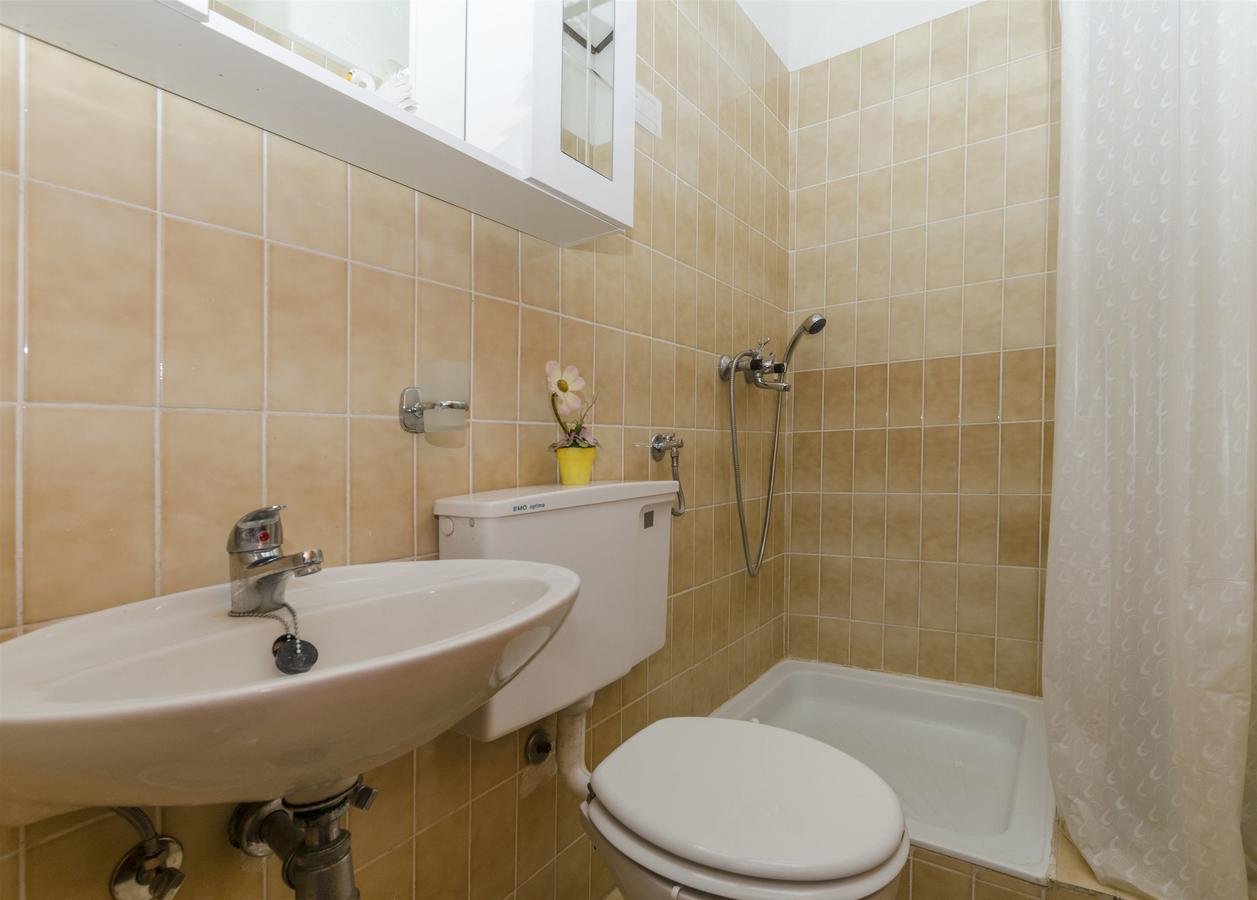 Apartment Boris Gornja Brela Eksteriør billede