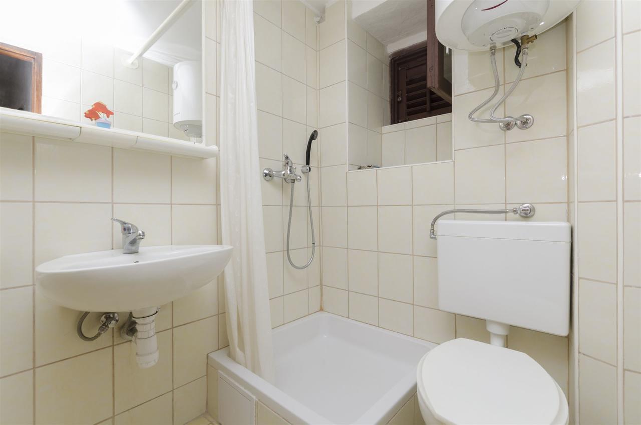 Apartment Boris Gornja Brela Eksteriør billede